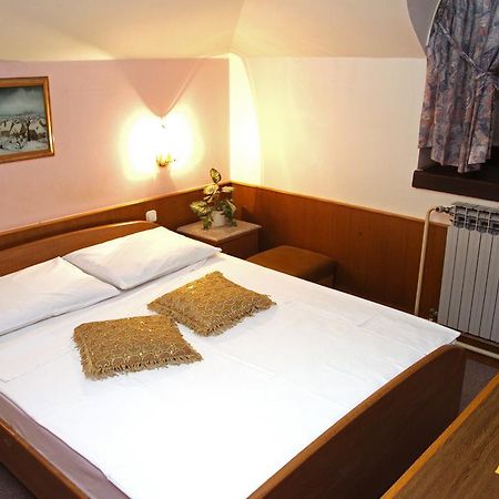 Guest House Royal Čakovec エクステリア 写真
