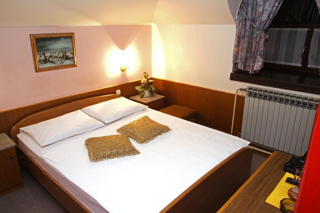 Guest House Royal Čakovec エクステリア 写真