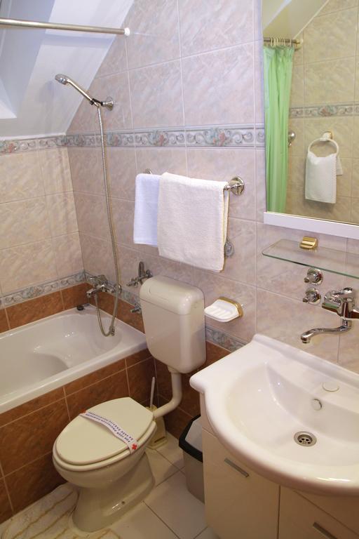 Guest House Royal Čakovec エクステリア 写真
