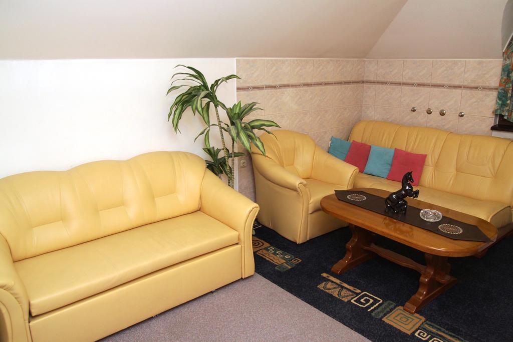 Guest House Royal Čakovec エクステリア 写真